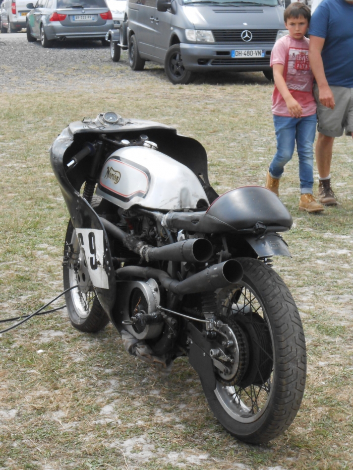 Cafe racer Montlhery Paris France motorcycle tour -